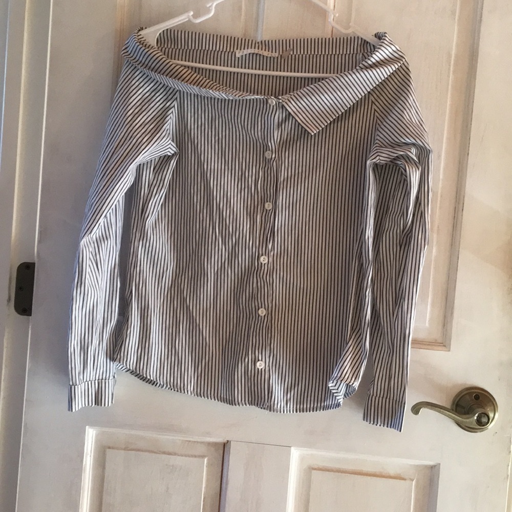 Button down off the shoulder women’s shirt